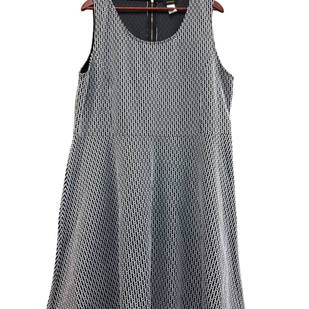 Sleeveless Black & White Textured Pattern Dress With Back Zipper By Espresso
